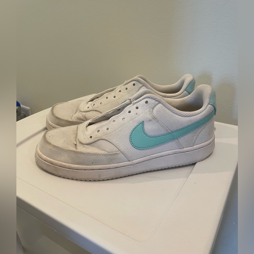 Nike White and Aqua Sneakers